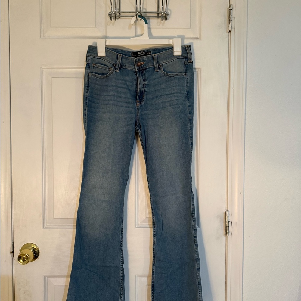 Hollister Mid-Rise Light Wash Boot Jeans